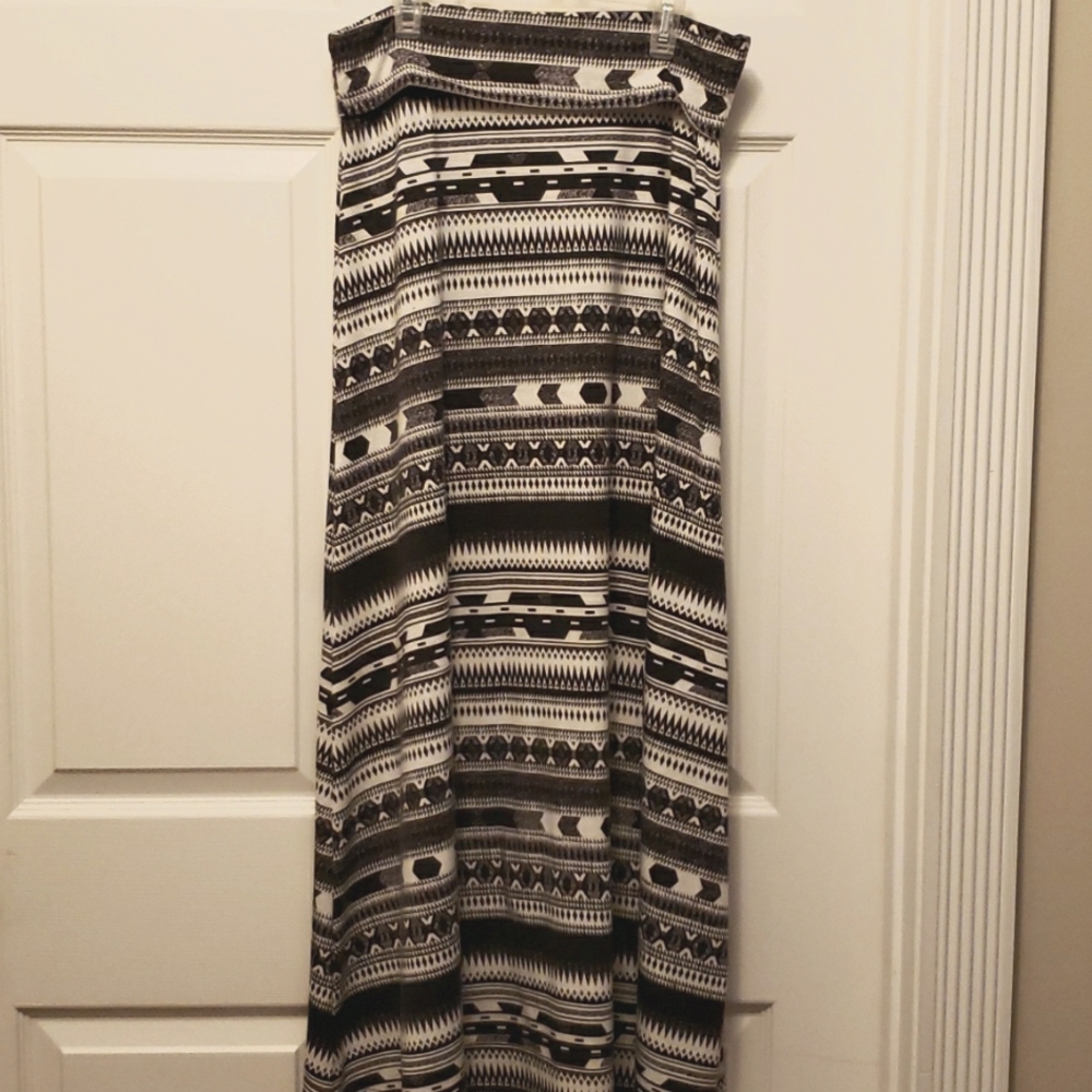 Massimo black & white skirt